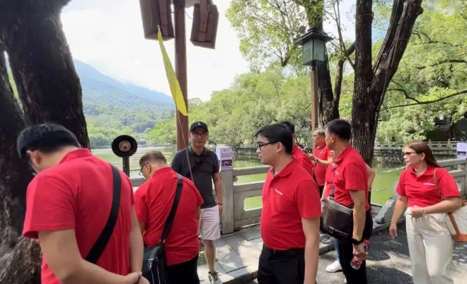 菲律賓有必要找找旅行社嗎(華人導(dǎo)游怎么收費(fèi))
