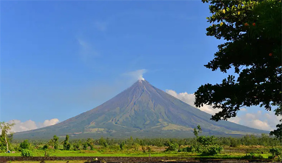 菲律賓火山持續(xù)<strong>噴發(fā)</strong>多久