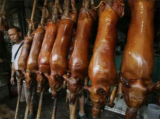 菲律賓長灘島吃烤乳豬(長灘島美食)
